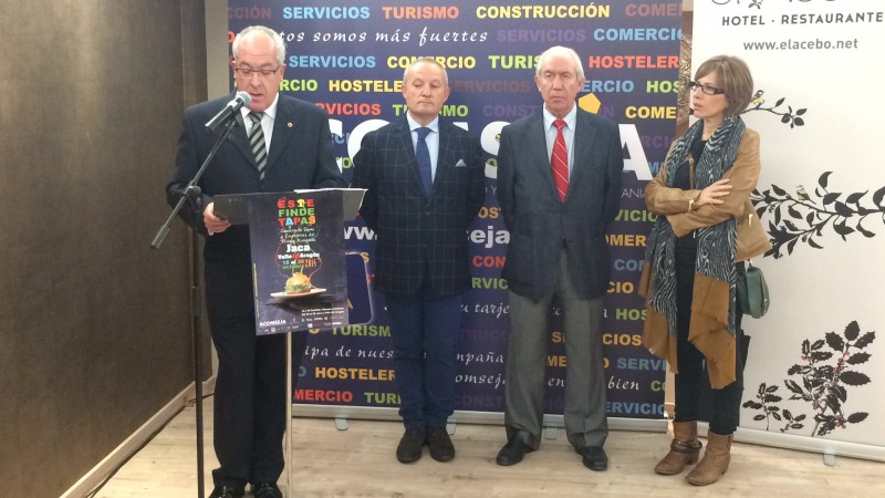 El Consejero de Economía Francisco Bono y el Alcalde Víctor Barrio inauguran el concurso de tapas
