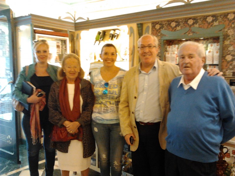 Visita a pasteleria Echeto con la Alcaldesa de Elche